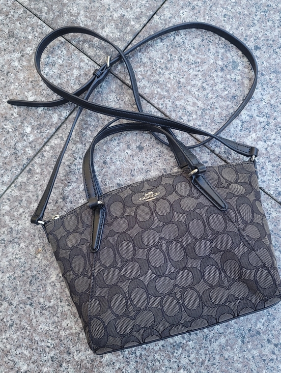 Coach Handbags - Coach croossbody bag